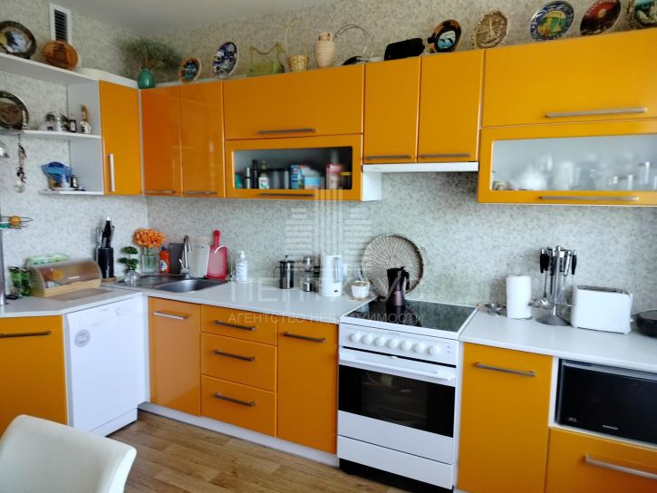 3-комн квартира ул Нижняя Дуброва, 1