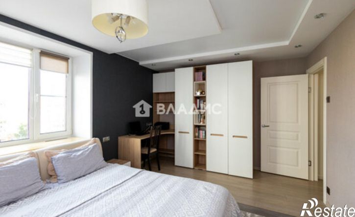 3-комн квартира улица Мира, 2В,  д. 2В