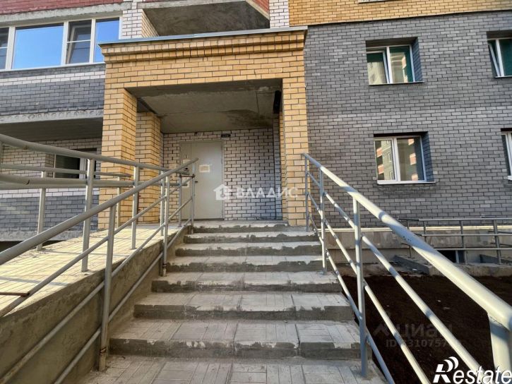 3-комн квартира улица Верхняя Дуброва, 32В,  д. 32В