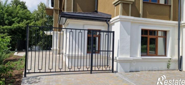 3-комн квартира ул Летне-Перевозинская, 11,  д. 11