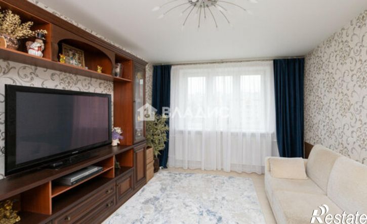 3-комн квартира улица Безыменского, 6А,  д. 6А