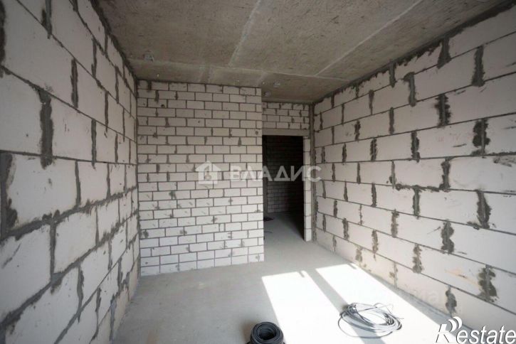 3-комн квартира пр-кт Строителей, 3,  д. 3
