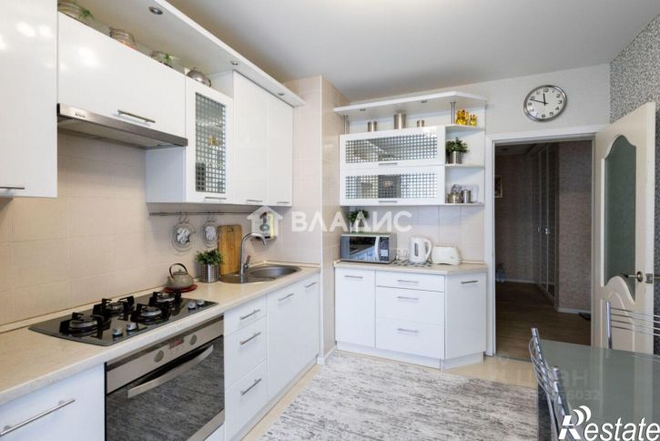 3-комн квартира улица Безыменского, 6А,  д. 6А
