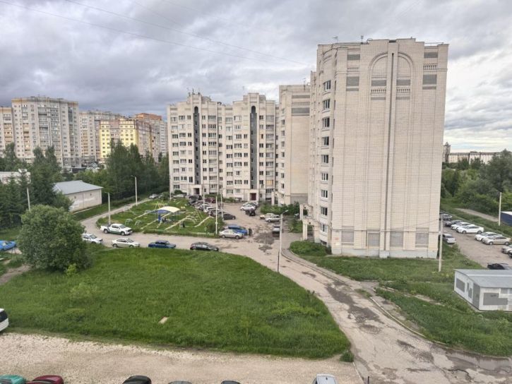 2-комн квартира Тихонравова ул, 3а
