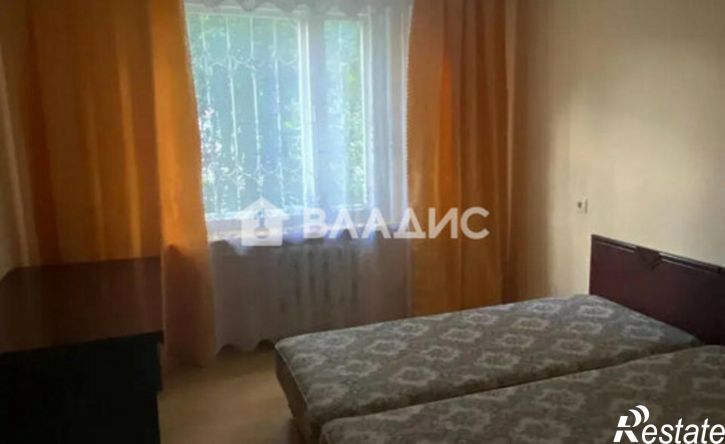 3-комн квартира ул Соколова-Соколенка, 16,  д. 16