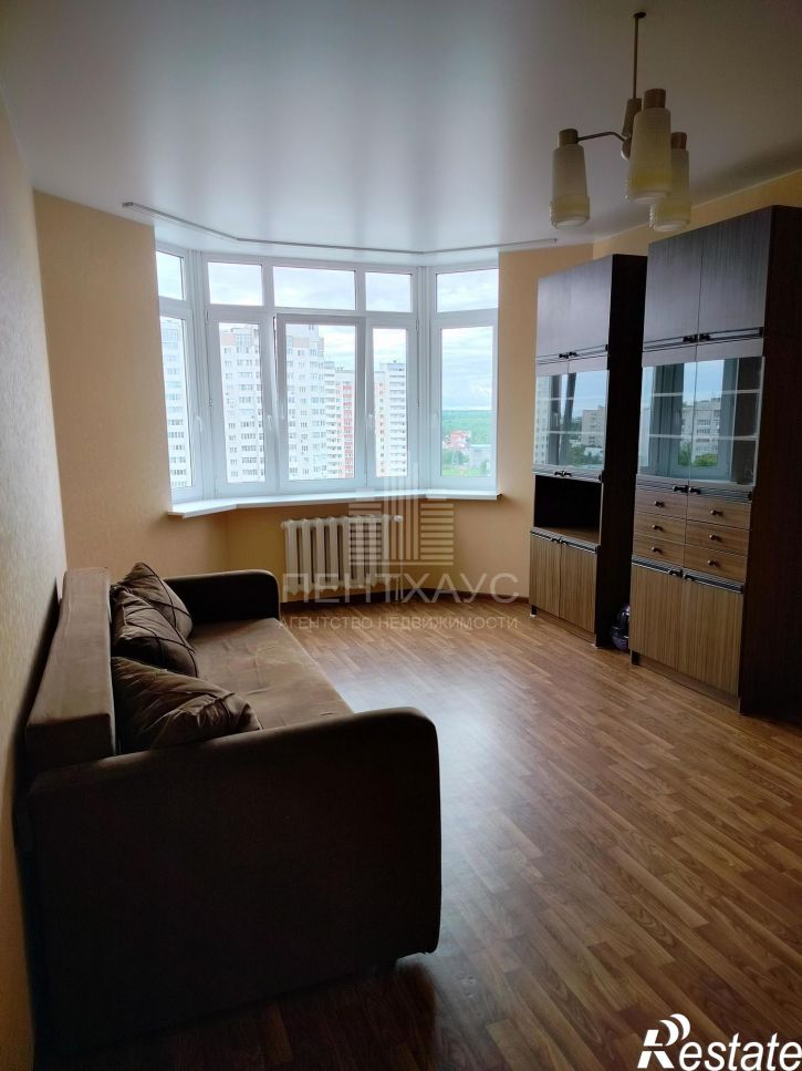 1-комн квартира улица Крайнова, 3А