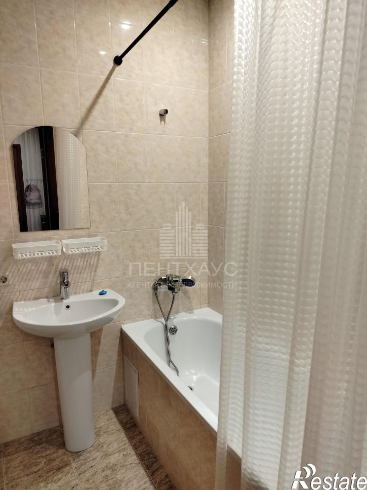 1-комн квартира улица Крайнова, 3А
