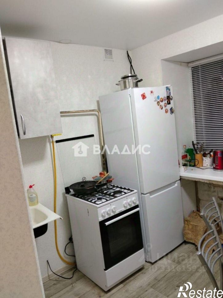 2-комн квартира Институтский г-к, 11,  д. 11