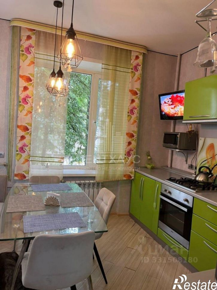 2-комн квартира Стрелецкий г-к, 49,  д. 49