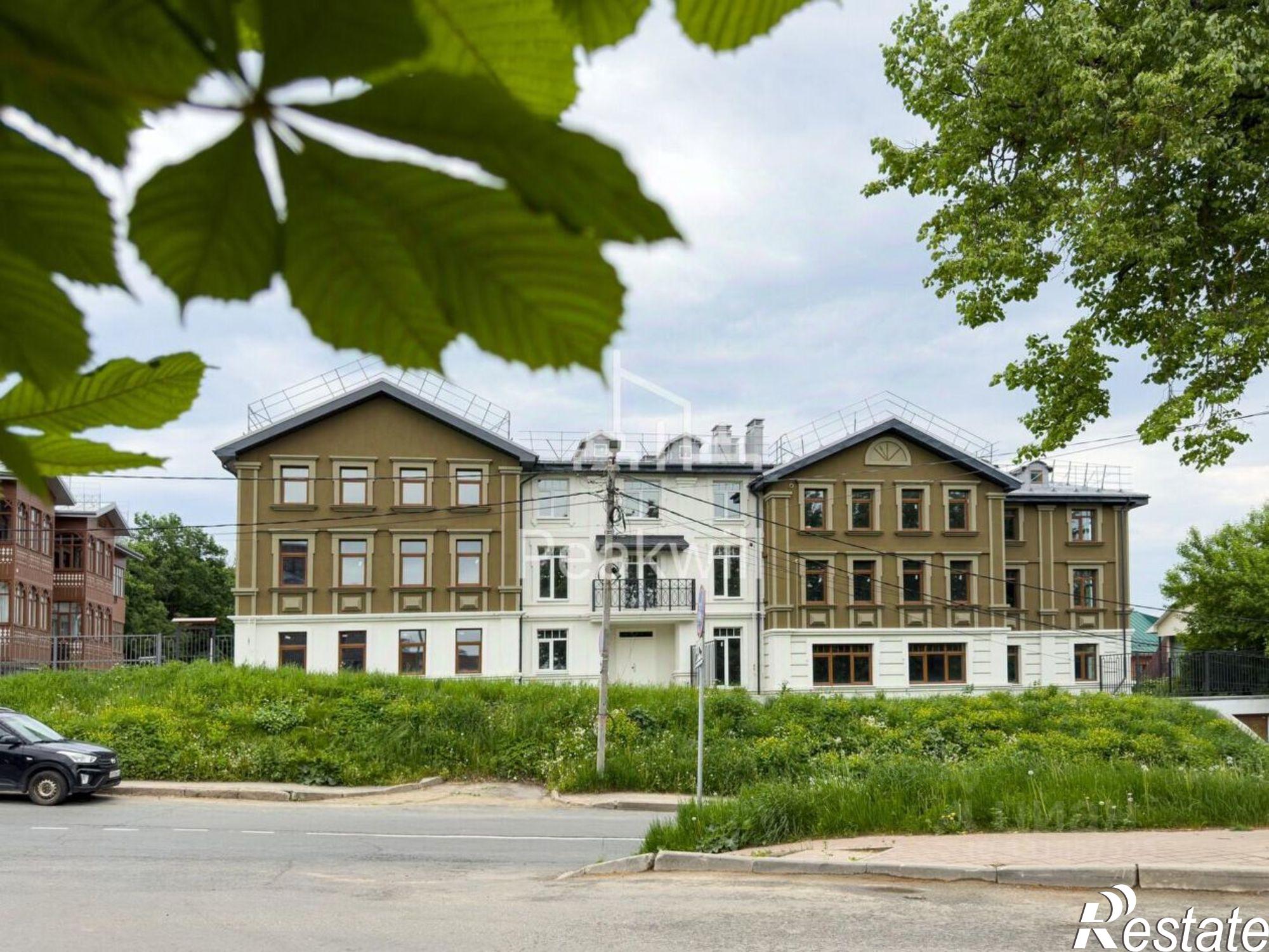 Купить помещение свободного назначения за 32 200 000 рублей на ул Летне-Перевозинская, 13