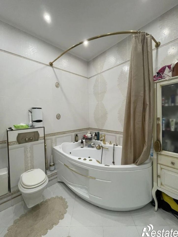 3-комн квартира Октябрьский пр-кт, 25