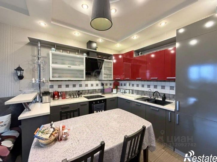 3-комн квартира пр-кт Строителей, 13Г,  д. 13Г