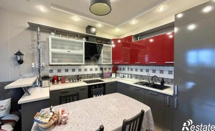 3-комн квартира пр-кт Строителей, 13Г,  д. 13Г