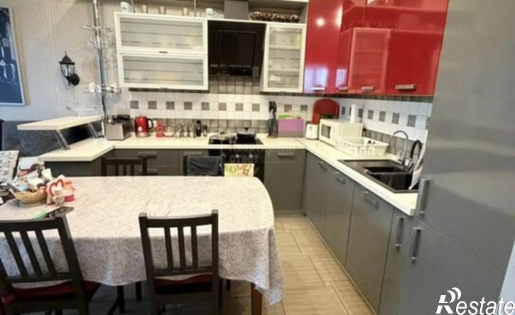3-комн квартира пр-кт Строителей, 13Г,  д. 13Г