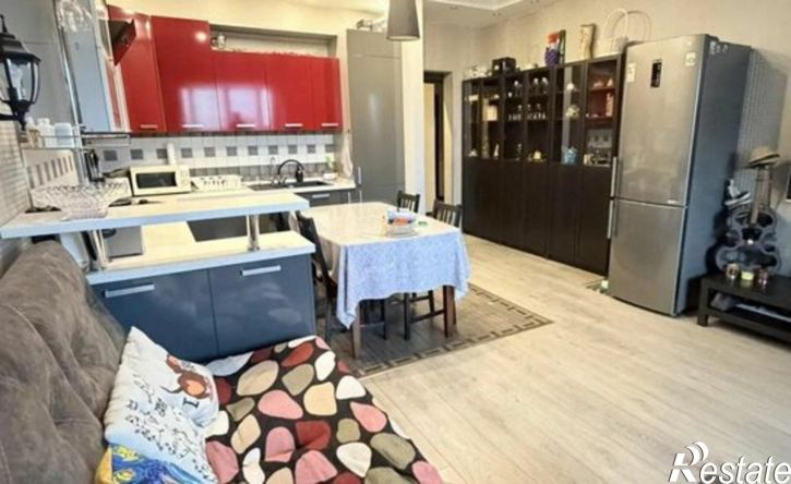 3-комн квартира пр-кт Строителей, 13Г,  д. 13Г