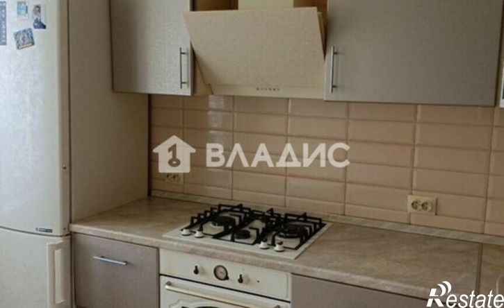 3-комн квартира ул Комиссарова, 9,  д. 9