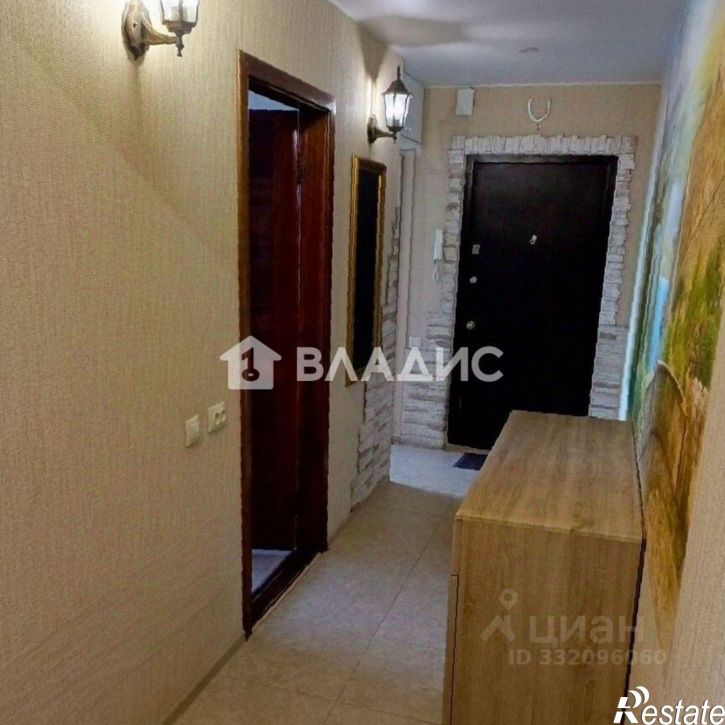 3-комн квартира ул Комиссарова, 9,  д. 9