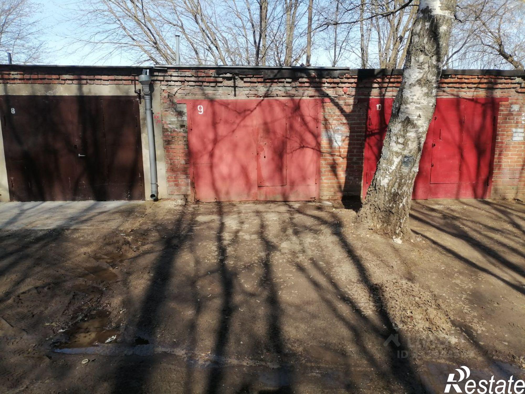 Купить гараж, место в паркинге за 800 000 рублей на ул Почаевская, 20А