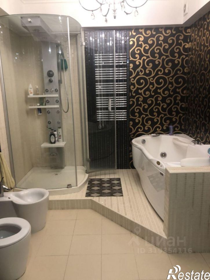 4-комн квартира ул Офицерская, 9А,  д. 9А