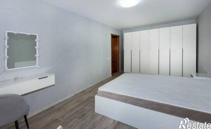 2-комн квартира ул Комиссарова, 28,  д. 28