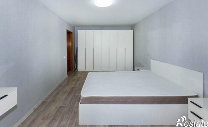 2-комн квартира ул Комиссарова, 28,  д. 28