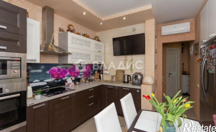 2-комн квартира ул Крайнова, 3а,  д. 3а