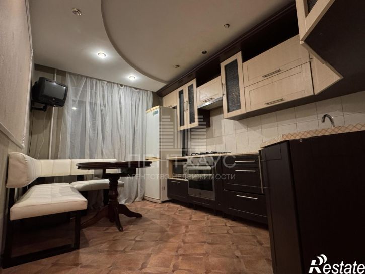 2-комн квартира улица Верхняя Дуброва, 33
