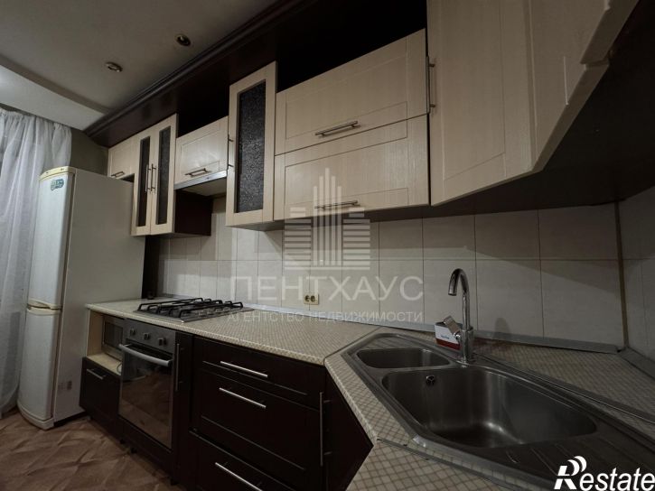 2-комн квартира улица Верхняя Дуброва, 33