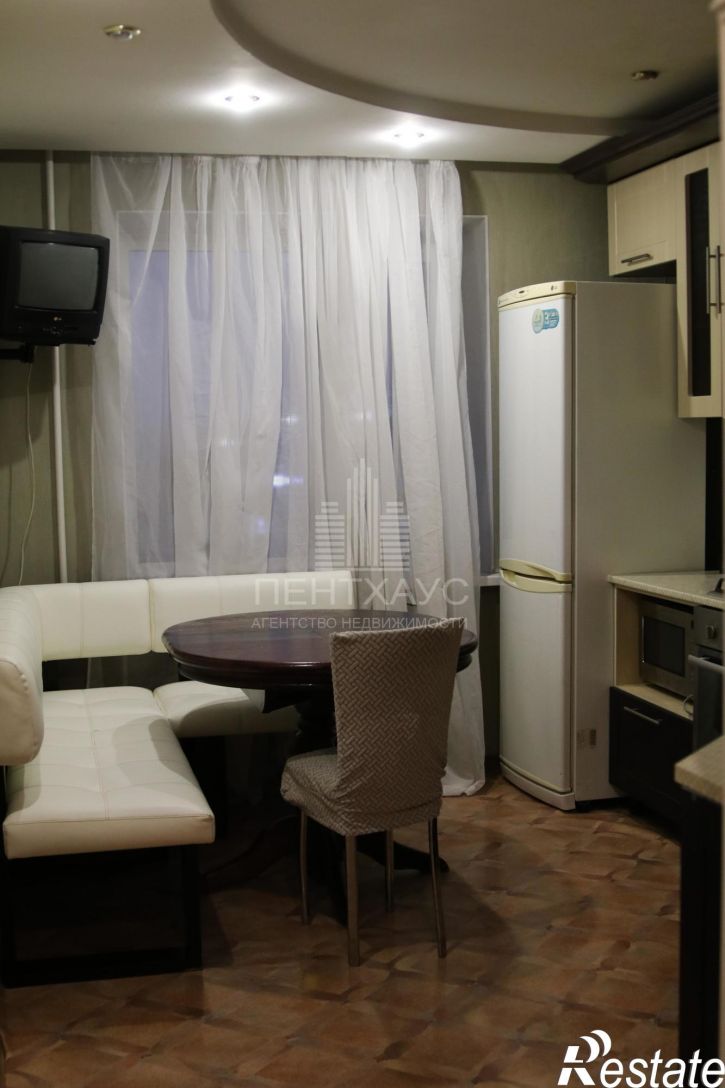 2-комн квартира улица Верхняя Дуброва, 33