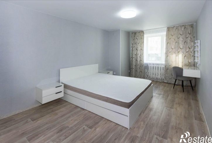 2-комн квартира Комиссарова ул, 28