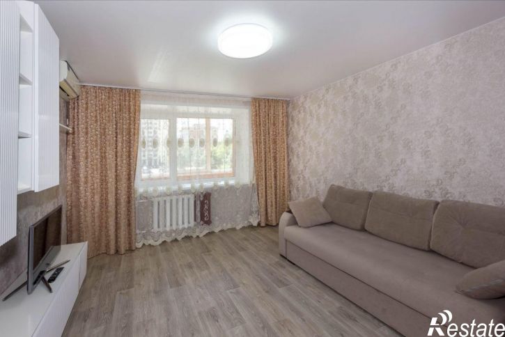 2-комн квартира Комиссарова ул, 28
