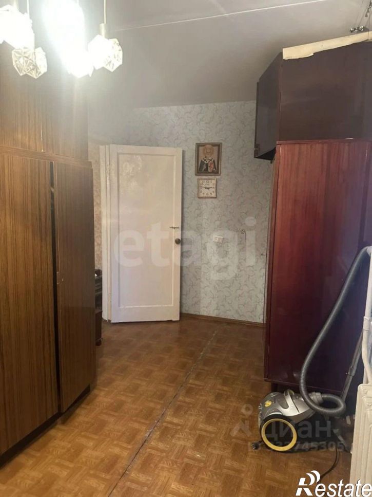 2-комн квартира улица Крайнова, 14,  д. 14