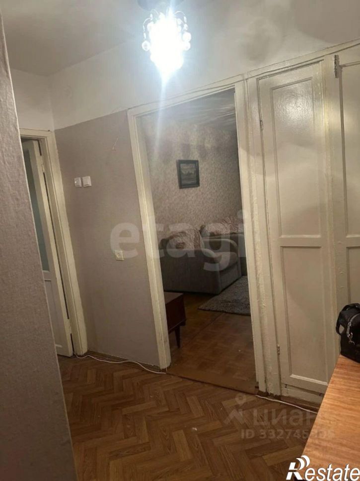 2-комн квартира улица Крайнова, 14,  д. 14