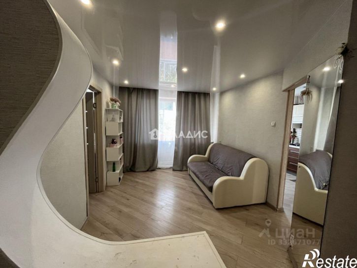 2-комн квартира пр-кт Строителей, 44Б,  д. 44Б