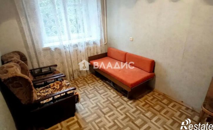 2-комн квартира ул Крайнова, 14,  д. 14