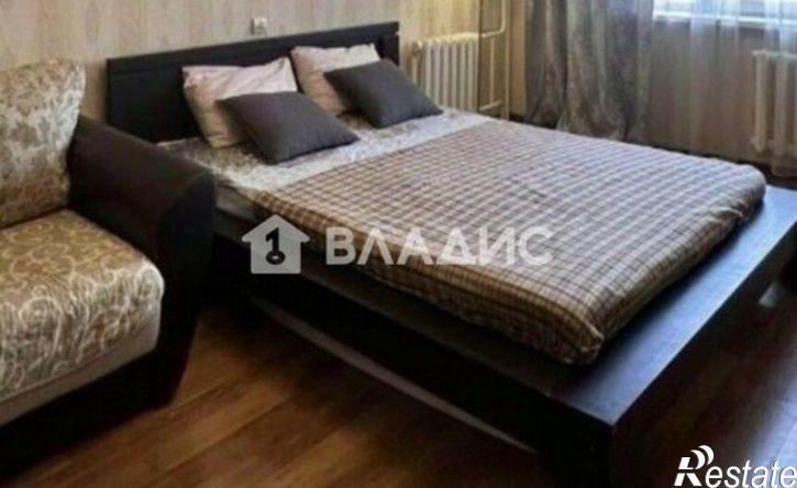 2-комн квартира ул Крайнова, 4,  д. 4
