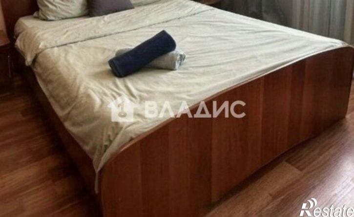 2-комн квартира ул Крайнова, 4,  д. 4