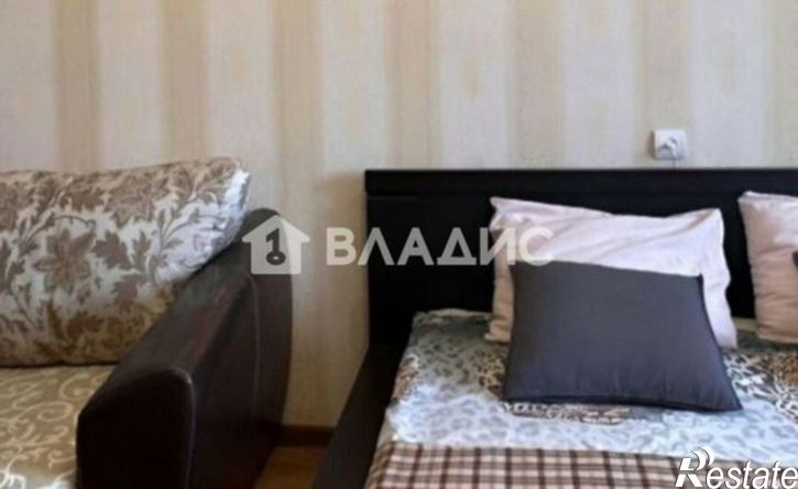 2-комн квартира ул Крайнова, 4,  д. 4