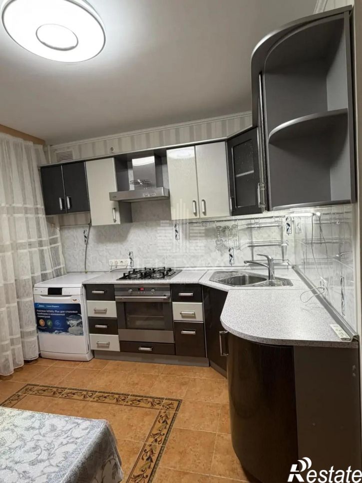 2-комн квартира проспект Строителей, 15Ж