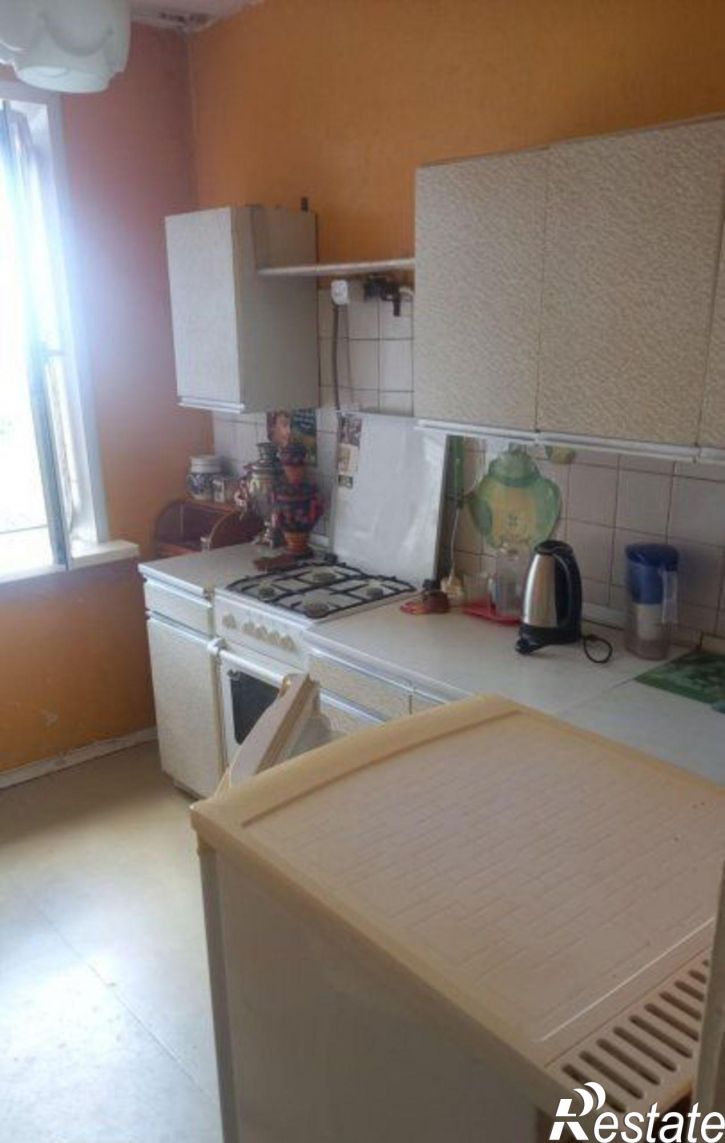 3-комн квартира Комиссарова ул, 33