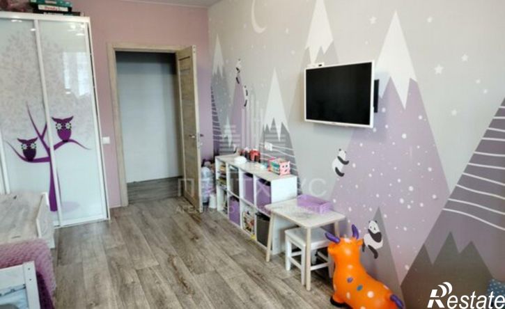 3-комн квартира ул Славная, 8,  д. 8