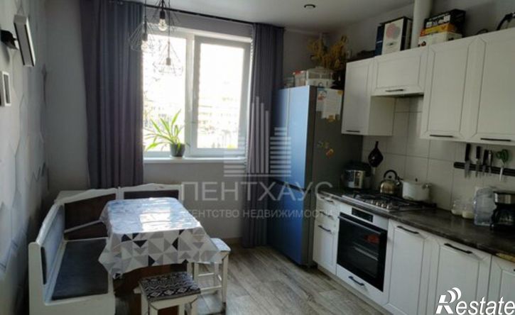 3-комн квартира ул Славная, 8,  д. 8