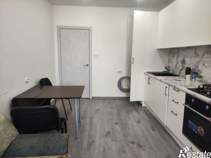 3-комн квартира Родионовка ул, 8
