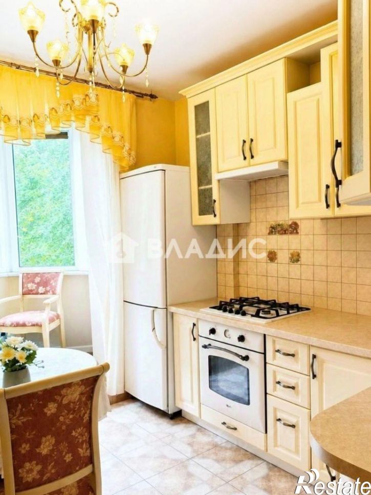 2-комн квартира ул Безыменского, 12,  д. 12