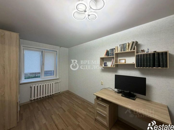2-комн квартира пр-кт Строителей, 42А,  д. 42А