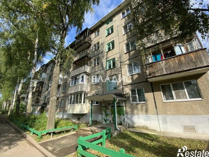 2-комн квартира пр-кт Строителей, 44Б,  д. 44Б