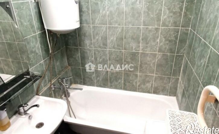2-комн квартира ул Белоконской, 15А,  д. 15А
