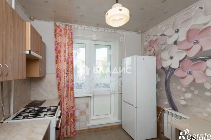 3-комн квартира улица Безыменского, 18А,  д. 18А