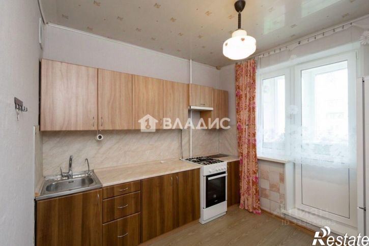 3-комн квартира улица Безыменского, 18А,  д. 18А