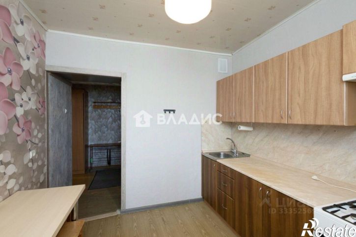 3-комн квартира улица Безыменского, 18А,  д. 18А